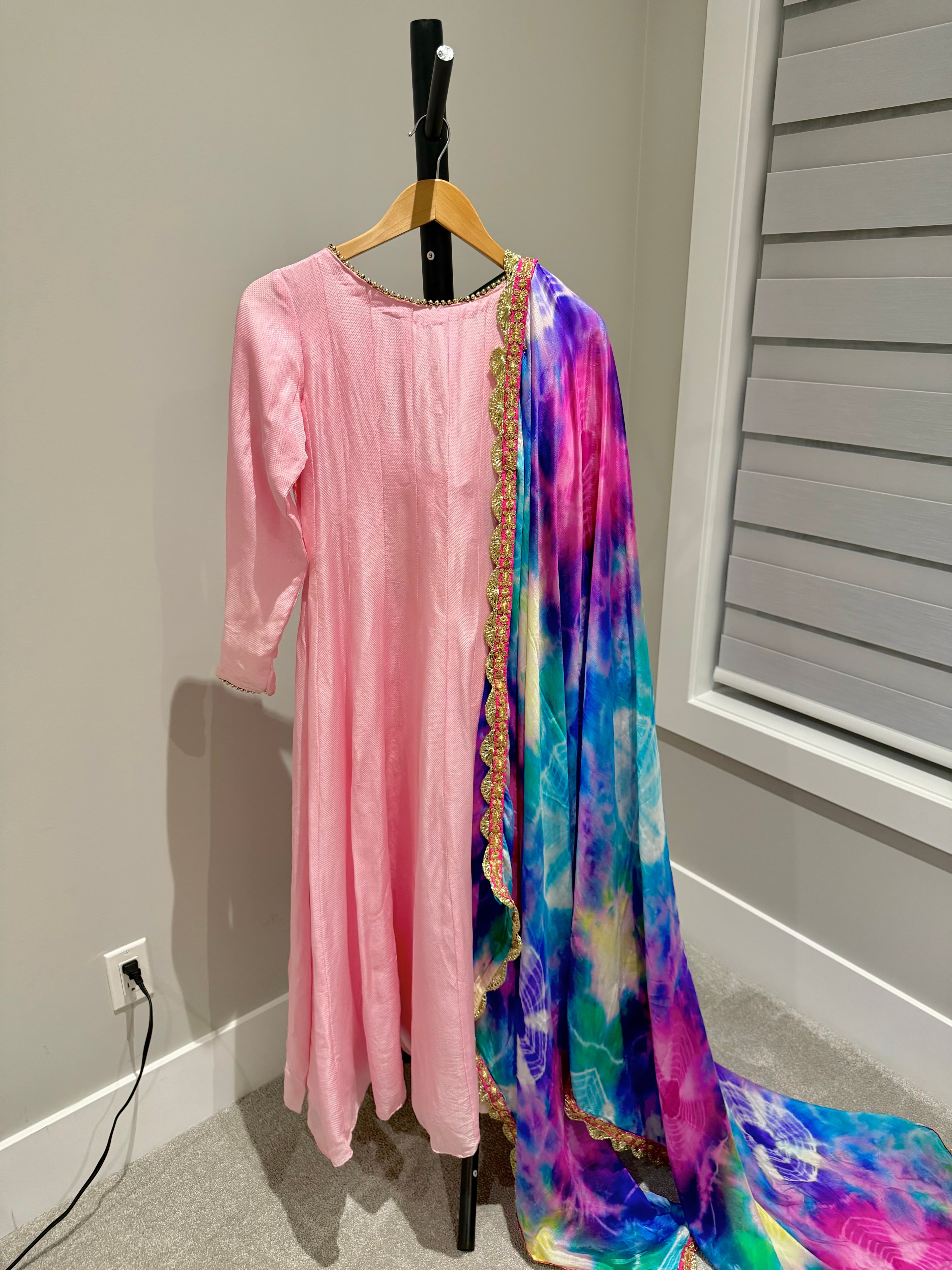 Elegant Pink Anarkali Suit with Vibrant Tie-Dye Dupatta