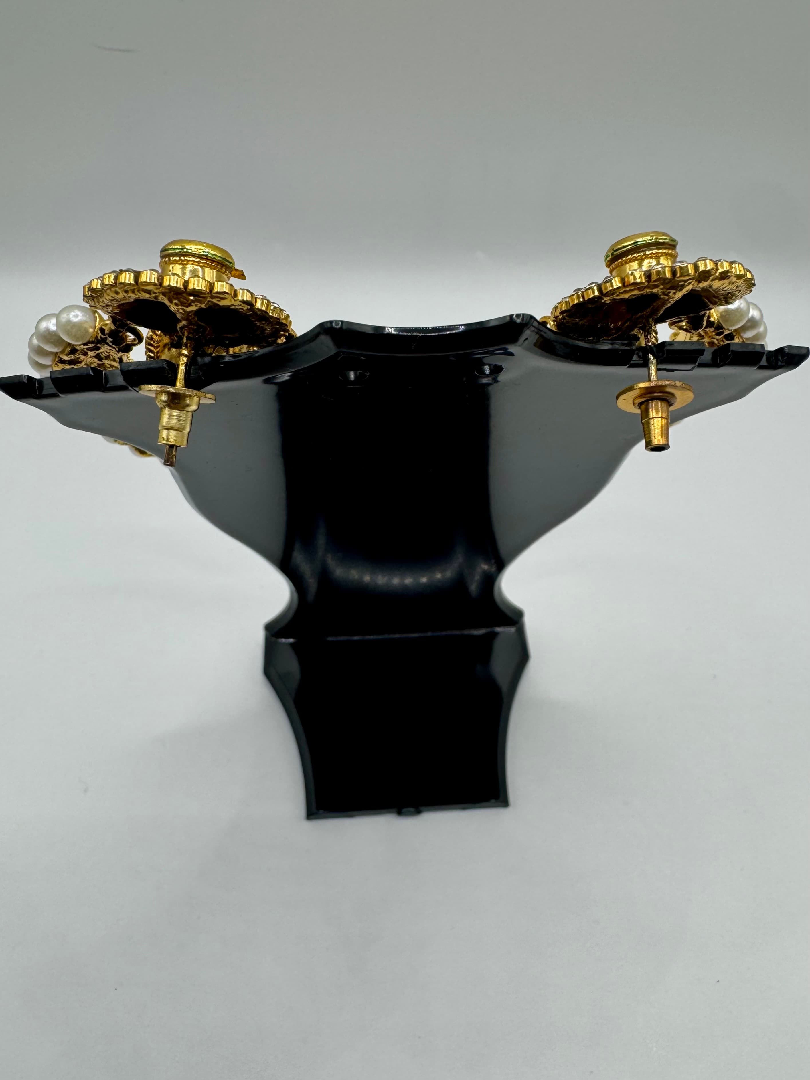Antique Gold Crescent Pearl Earrings