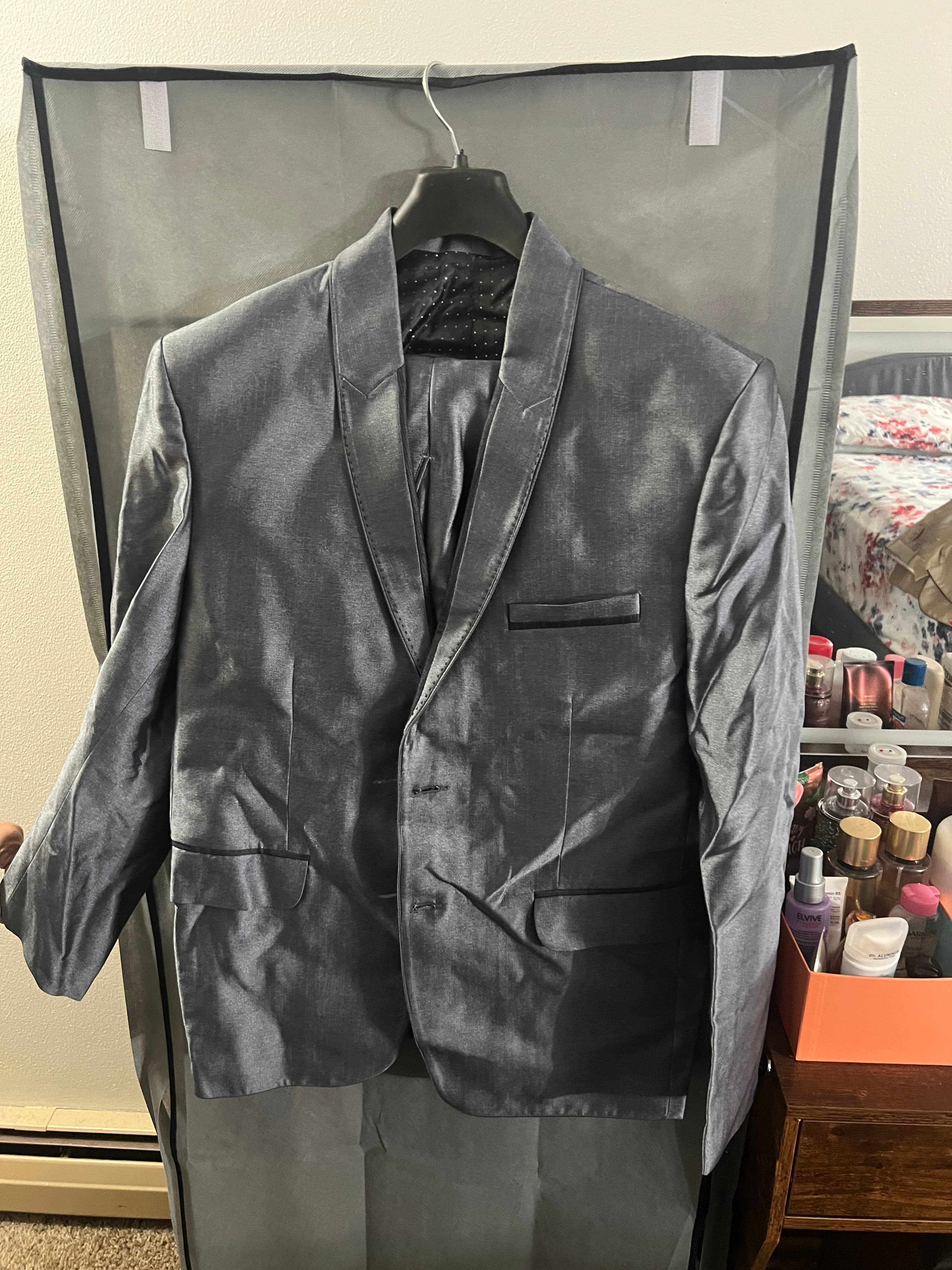 3 Men’s blazers and trousers