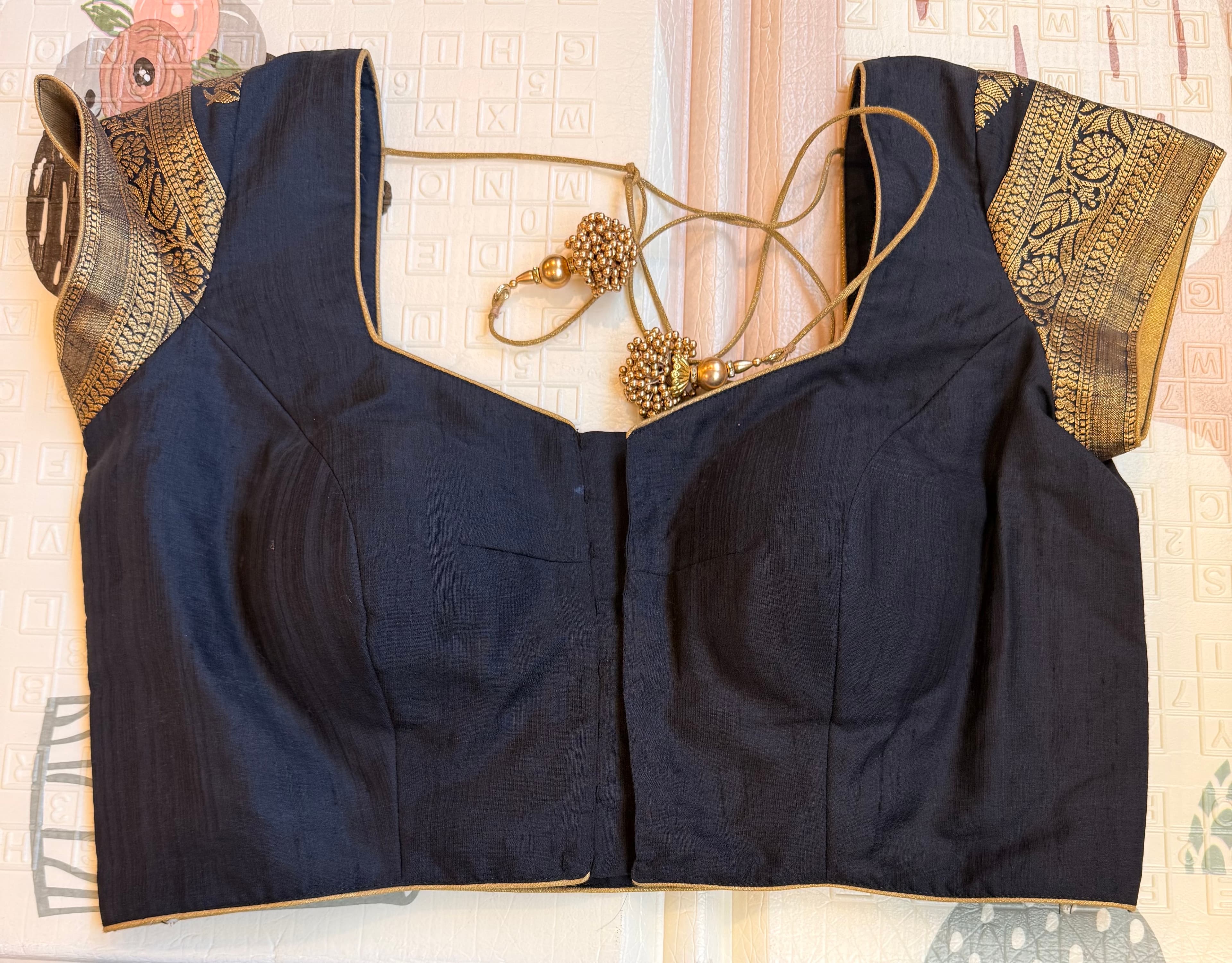 Blouse size 38