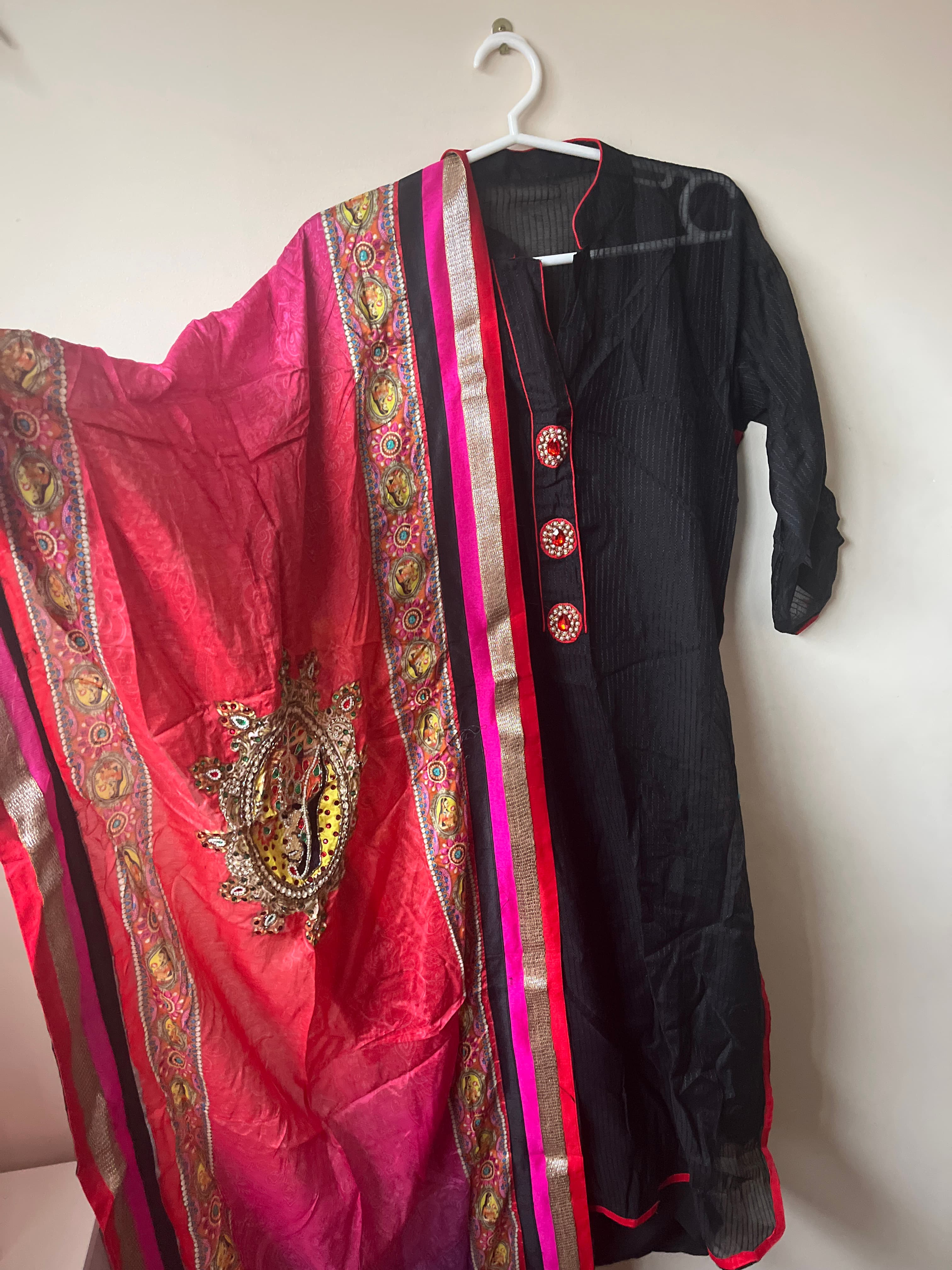 Elegant Black Kurta with Red and Gold Embroidered Dupatta