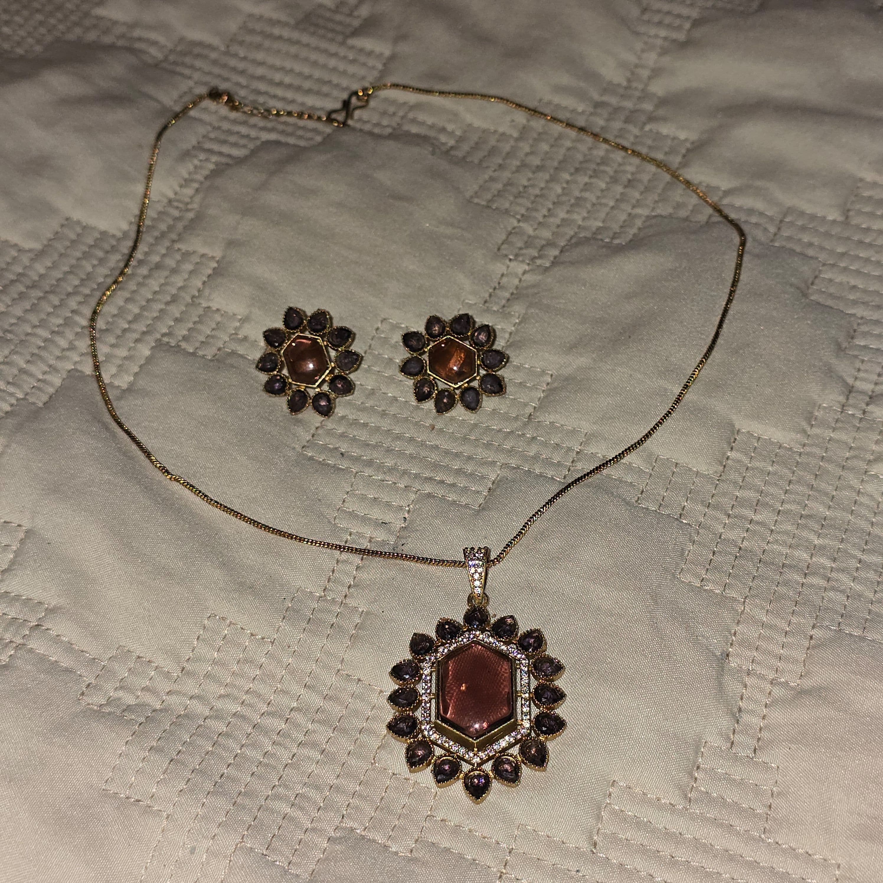 Elegant Gold-Tone Necklace and Earring Set with Brown Gemstones