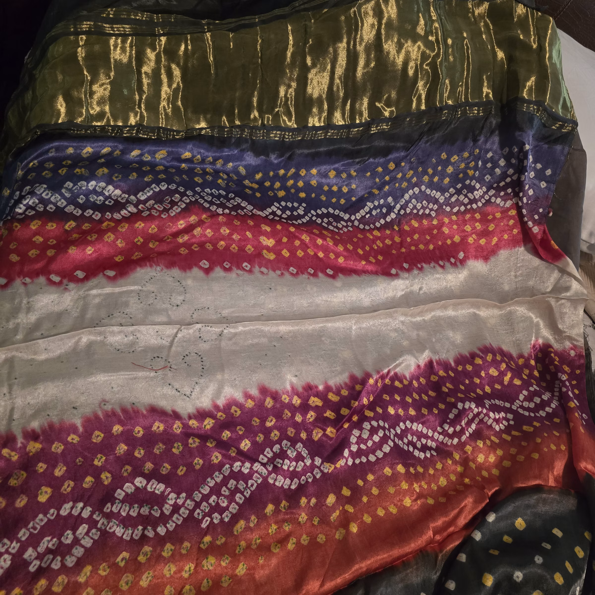 Bandhani Saree with 46 size stitched blouse