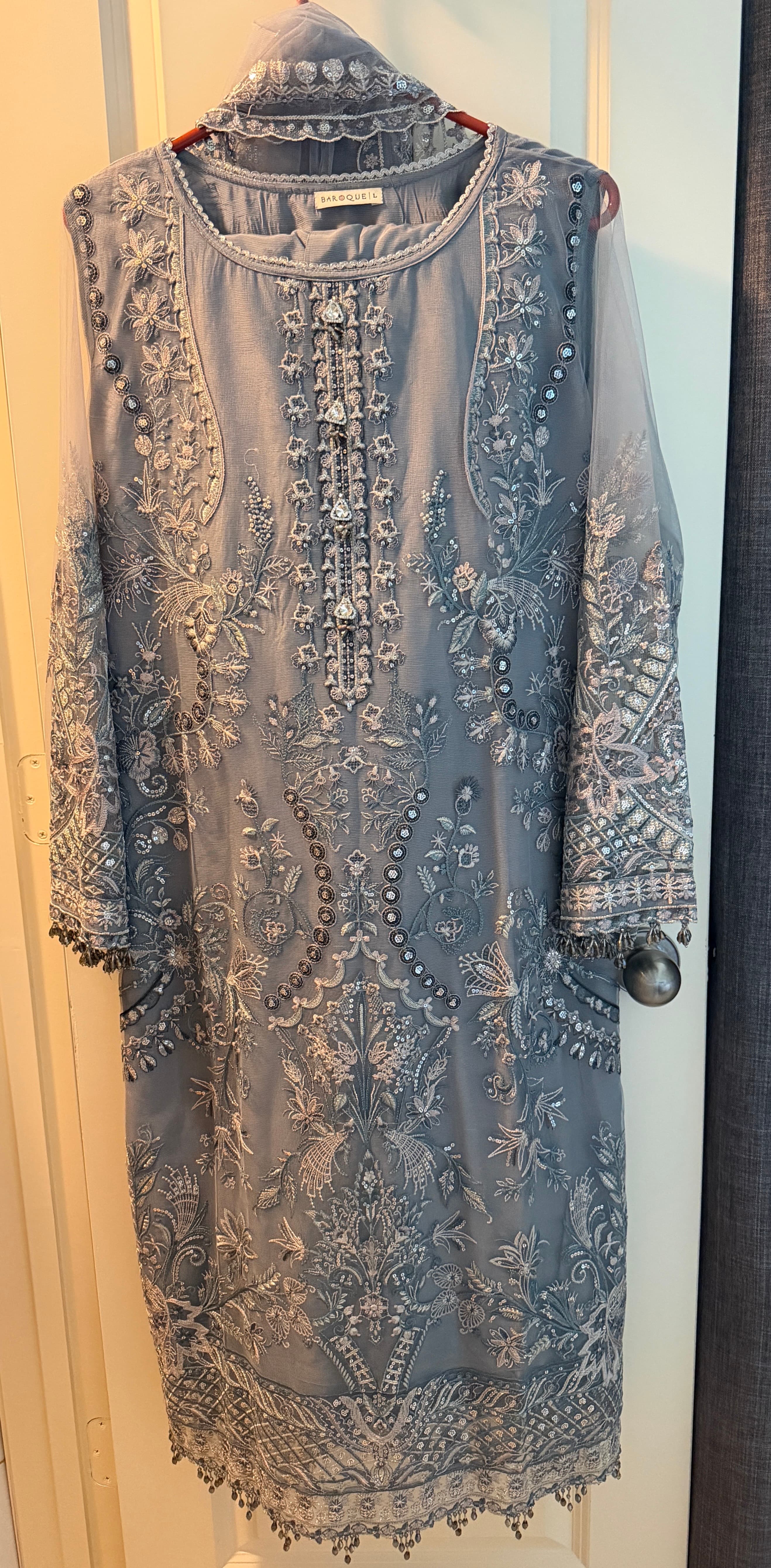 Silver 3-pc Baroque Embroidered Net Suit - Large - New