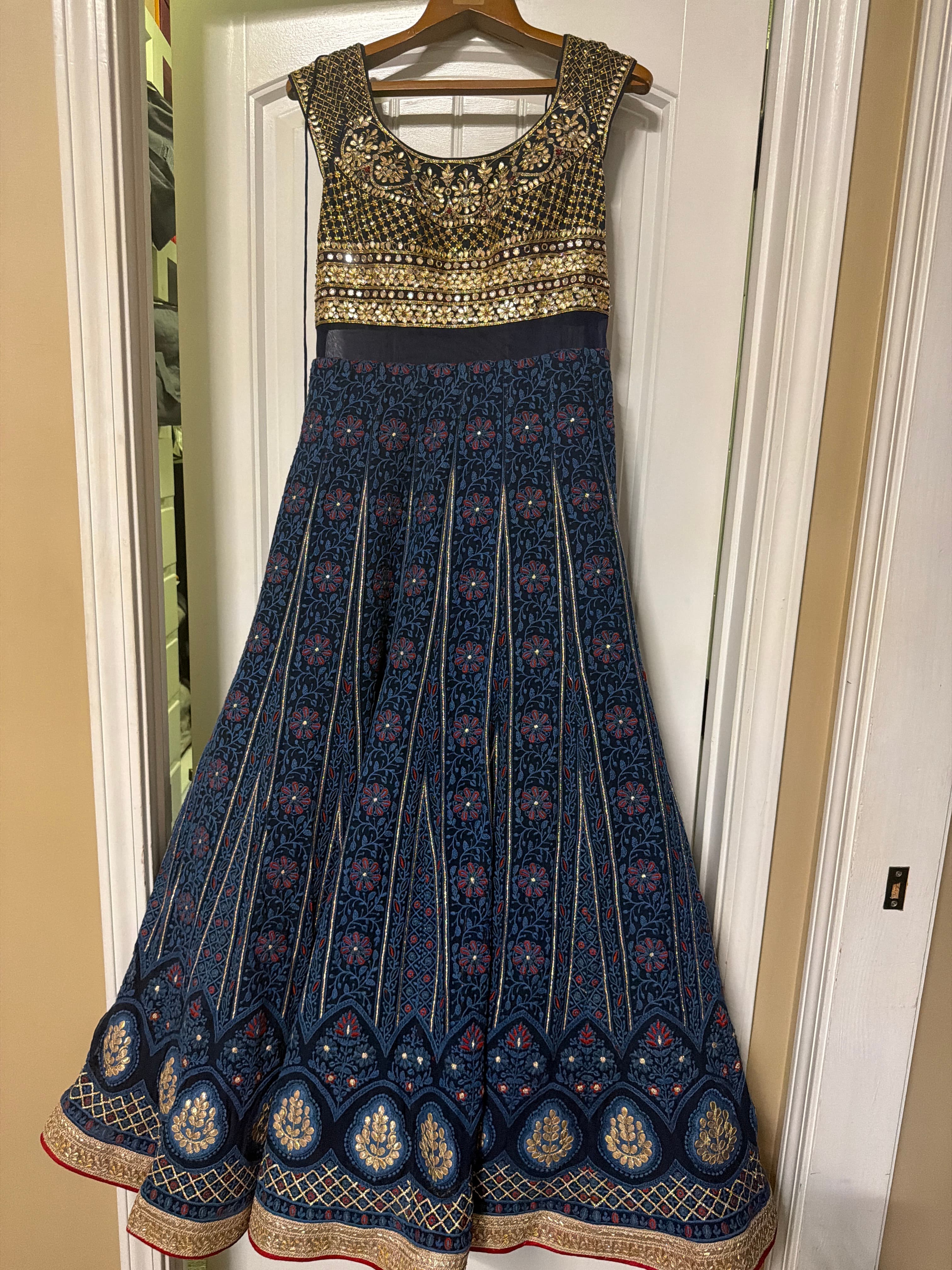 gown