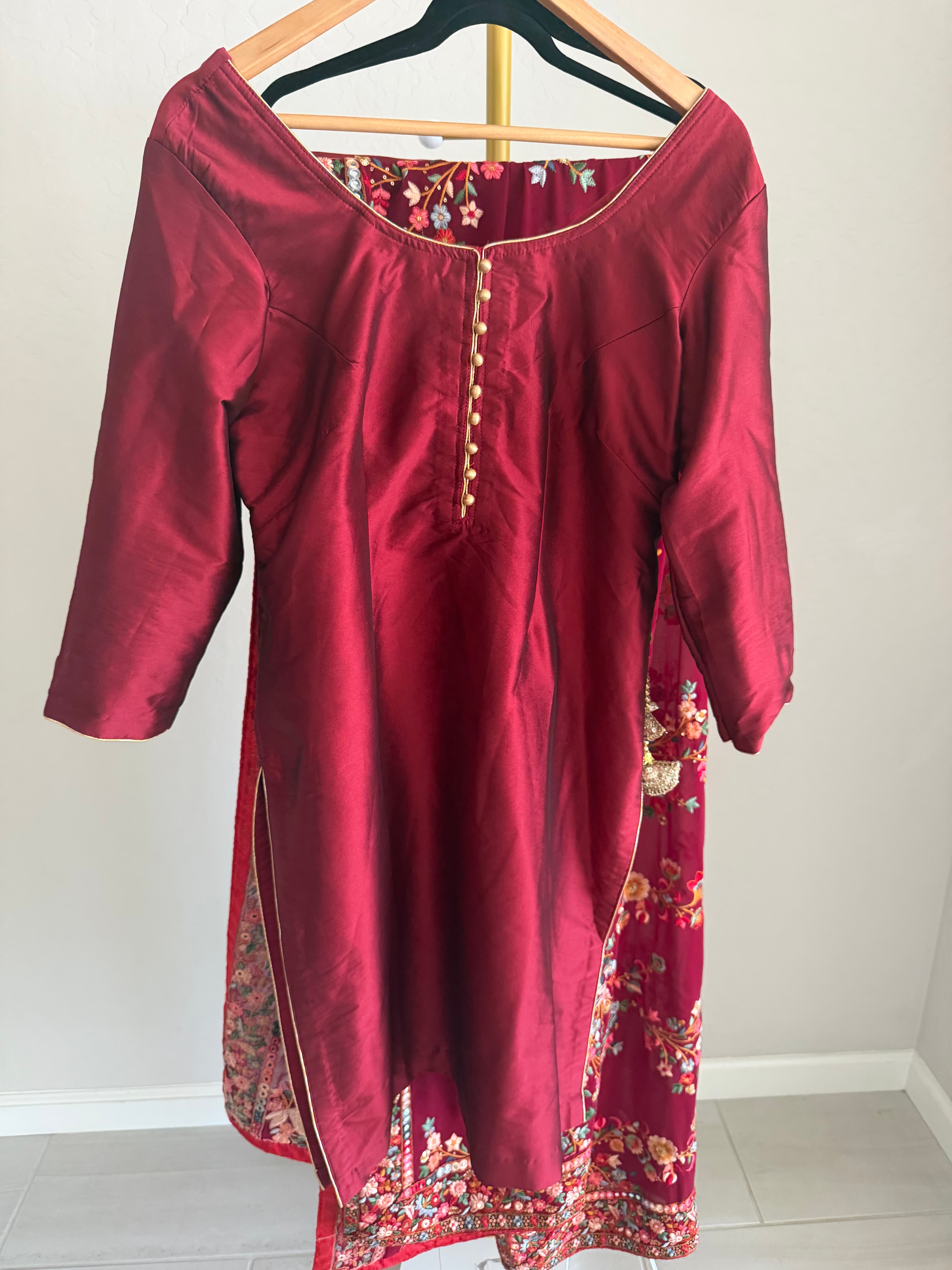 Elegant Maroon Raw Silk Suit with Intricate Floral Embroidered Dupatta