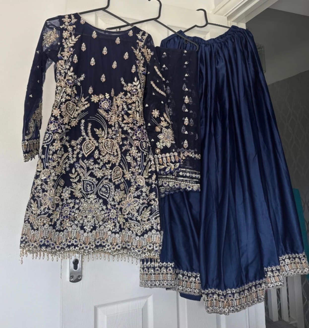 Women's navy blue size Xs kameez sharahrah and dupatta Brand new