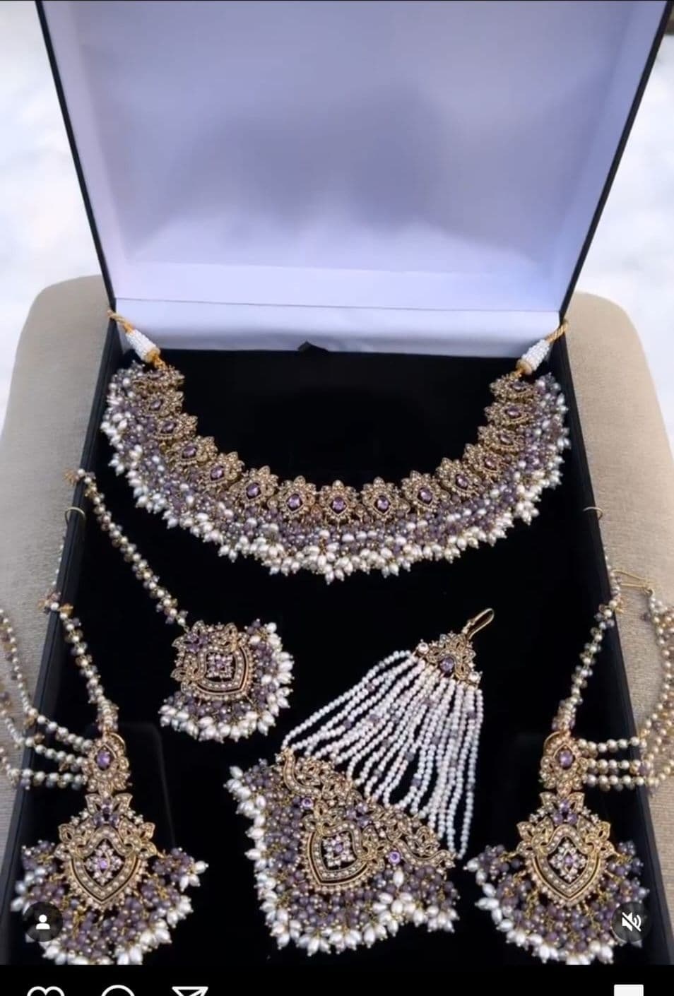 Stunning Lavender and Pearl Bridal/Party Jewellery Set - Necklace, Earrings, Tika, and Jhoomar
